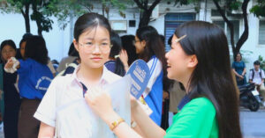 them mot truong thpt chuyen hot o ha noi ha diem chuan lop 10 1805
