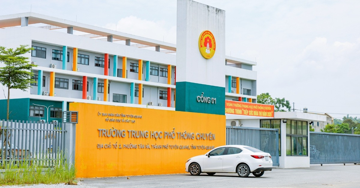 Thpt Chuyen Tuyen Quang 2594