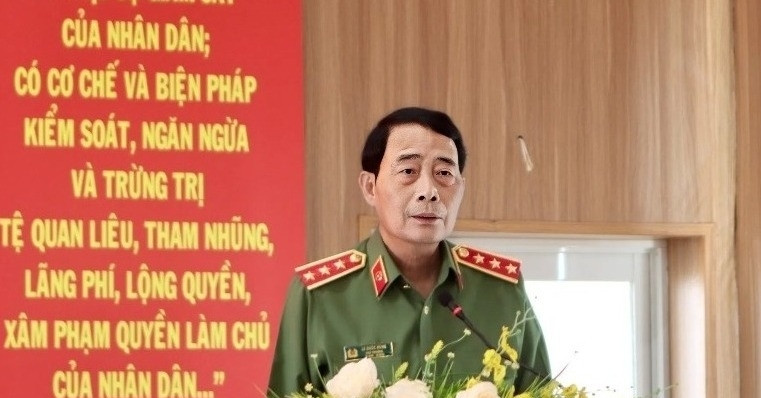 Thu Truong Bo Cong An Se Kiem Tra Cong Khai Nguyen Nhan Thieu Sach Giao Khoa 1513