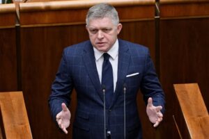 thu tuong slovakia robert fico anh theo reuters