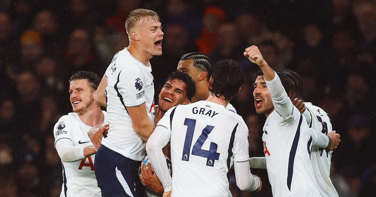 Tottenham2510 179279585682588604448 318 0 1176 1638 Crop 1792796010340946422556