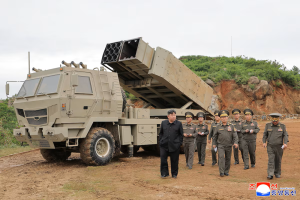 trieu tien dap tat hy vong phi hat nhan hoa canh bao danh thep gui my han quoc reuters