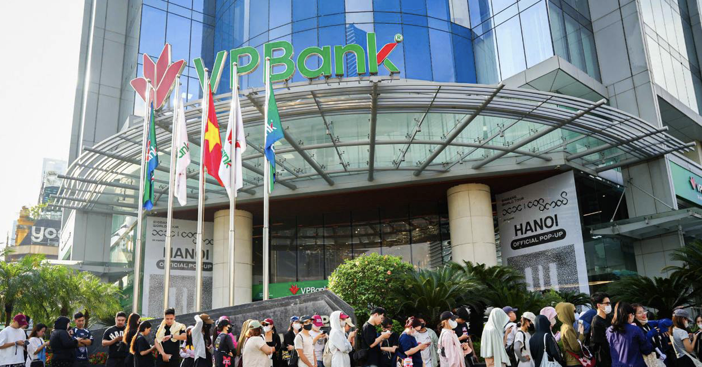 Tru So Bank Hoa Thanh Pop Up Store Fan Bigbang Dang Song Nhung Ngay Si Nhat 2104