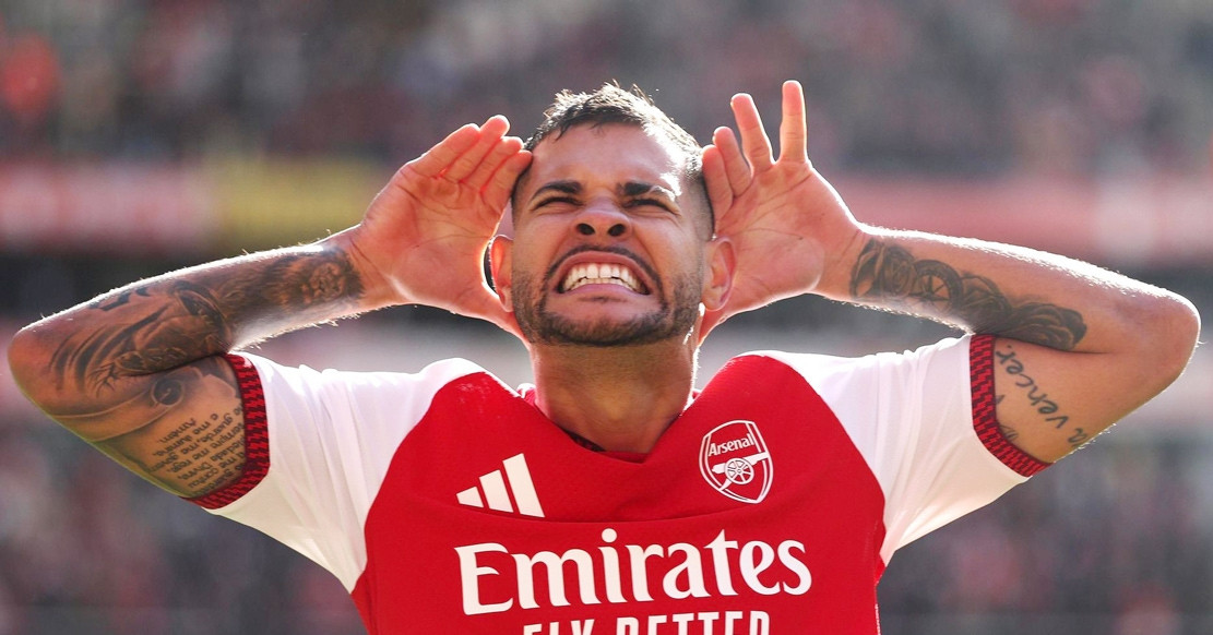 Truc Tiep Arsenal 2 1 Leeds Phao Thu Vung Len H1 2359