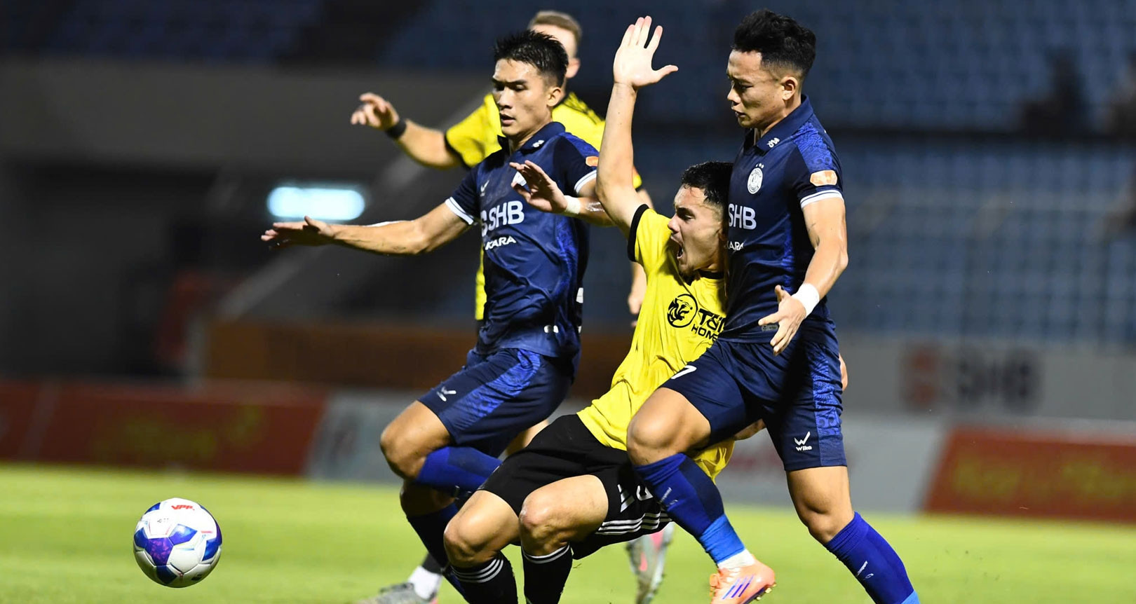 Truc Tiep Bong Da Da Nang 1 0 Ha Noi Pha Vo Be Tac H1 1144