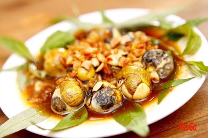 trung cut lon xao meă