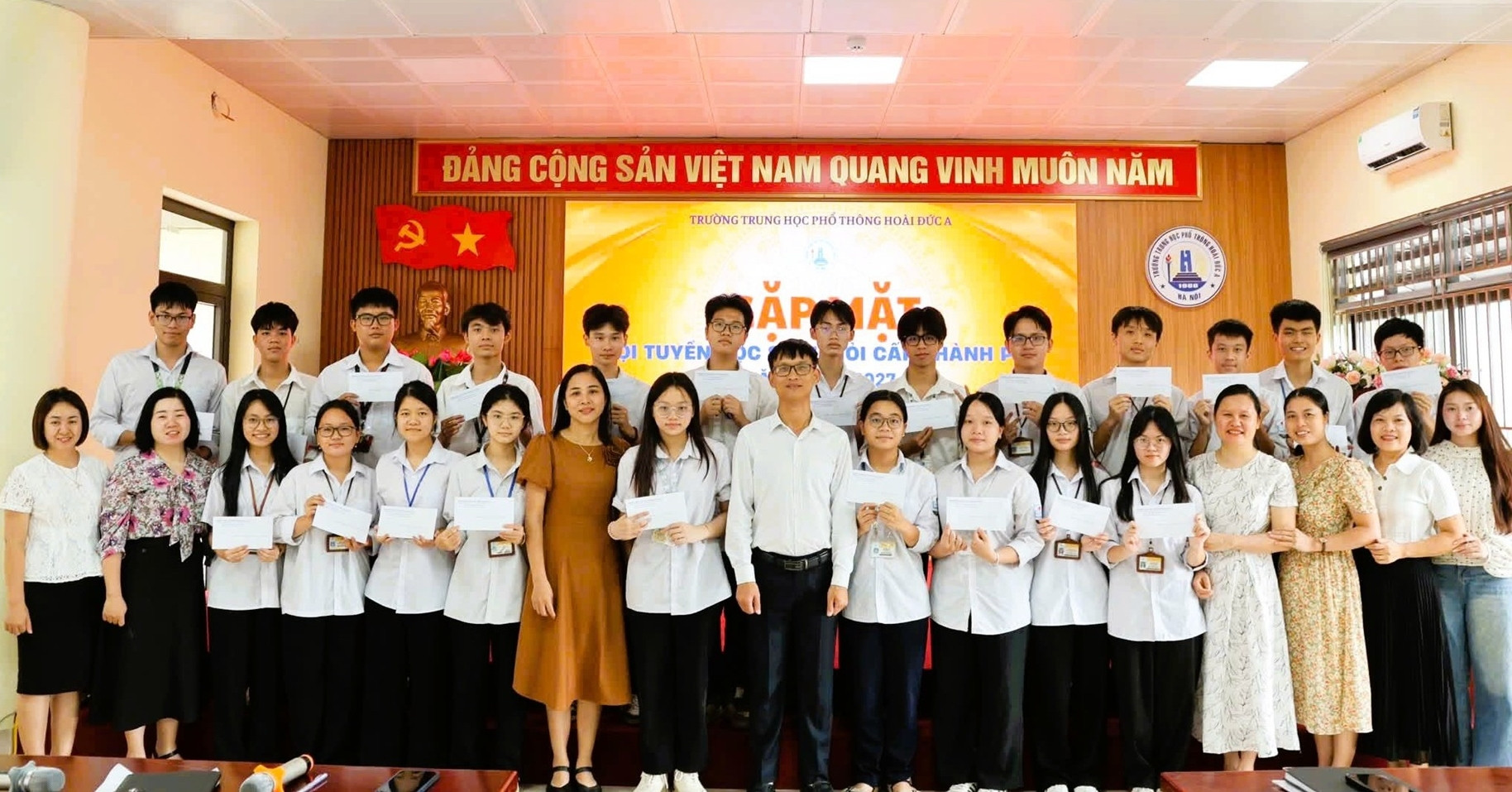 Truong Lang O Ha Noi Co 2 Giai Nhat Hoc Sinh Gioi Toan 1 Thu Khoa Thanh Pho 3393