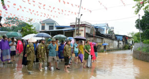 Truot Chan Khi Xem Nuoc Lu Nam Sinh 12 Tuoi Bi Cuon Troi 2461.Webp