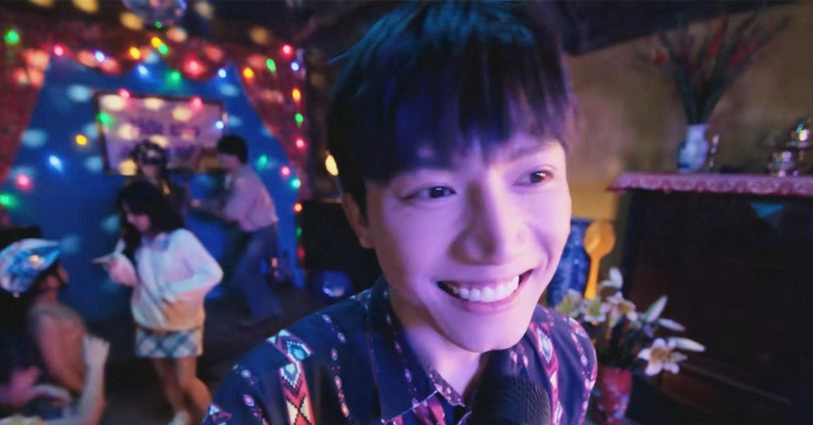 Tu Vu Giam Doc Viet Ktv Bi Khoi To Mo Youtube Cho Khach Hat Karaoke Co Vi Pham 549