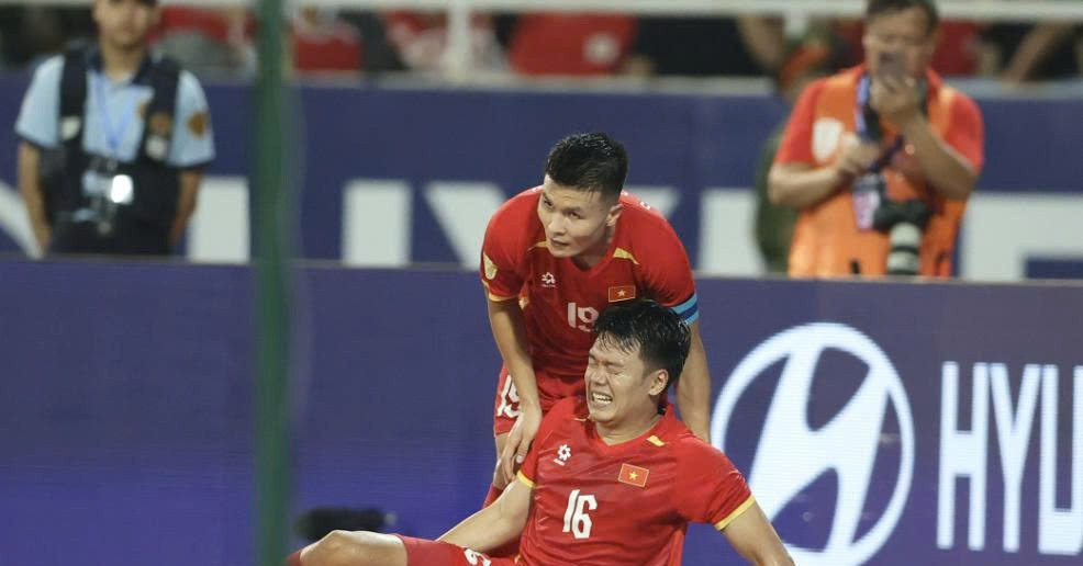 Tuyen Viet Nam Du Fifa Asean Cup Moi Lo Moi Voi Hlv Kim Sang Sik 3651