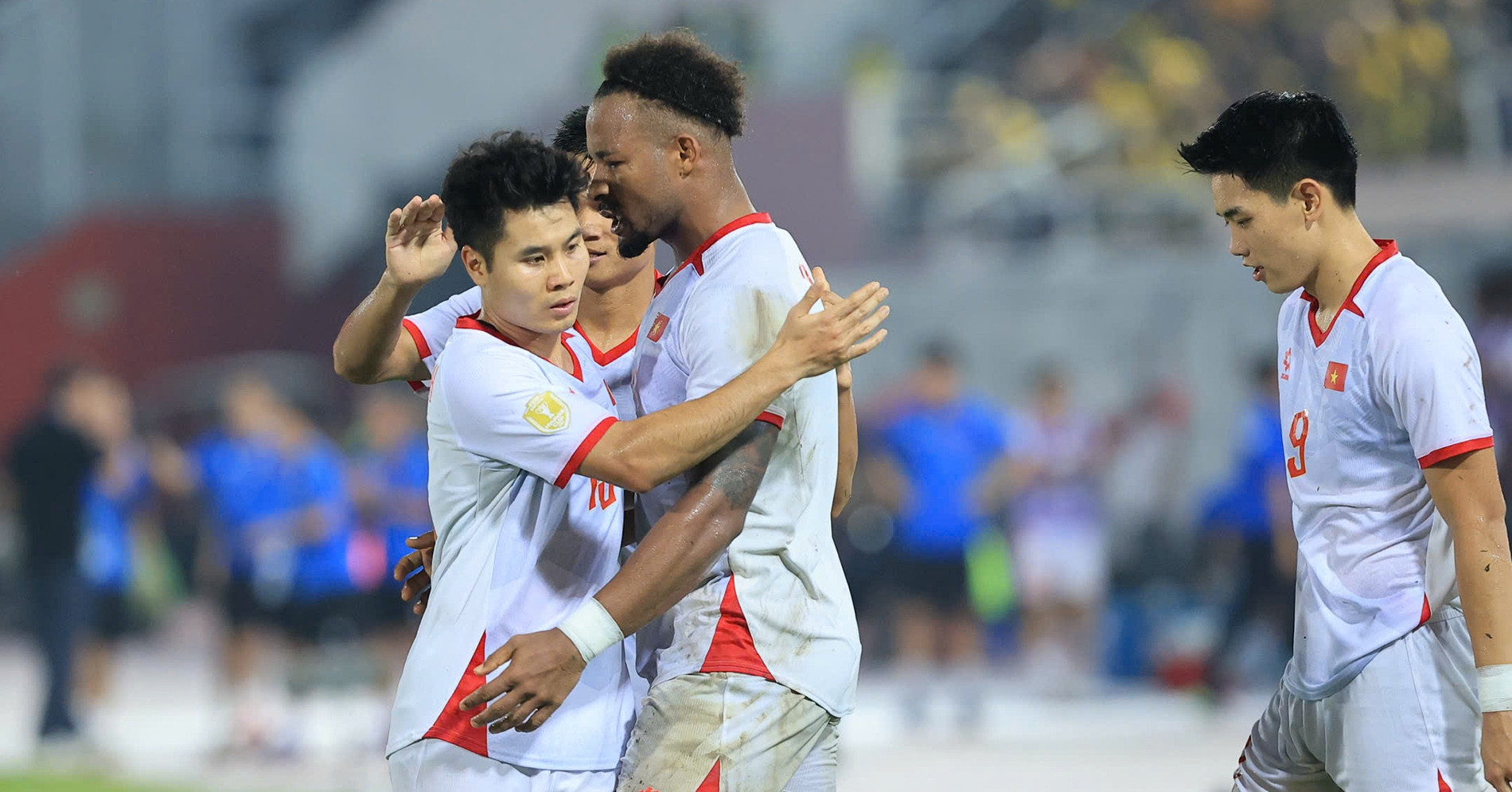 Video Bong Da Malaysia Vs Viet Nam Dkvd Dat 1 Chan Vao Chung Ket 2509