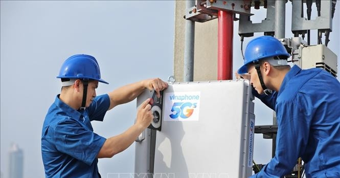 Viettel Vnpt Vietnamobile Co Bang Tan 900Mhz Lan Dau Tien Dau Gia Khong Con La Cuoc Dua Sinh Tu 2835