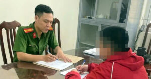 vu shipper giat toc dam co gai o ha noi nan nhan thuat lai dien bien bi hanh hung 2410