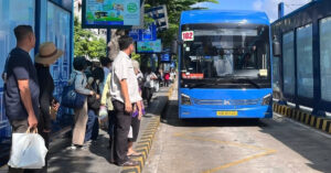 xe buyt mien phi o tphcm ngay dau canh tuong bat ngo tai cac ben o trung tam 2140