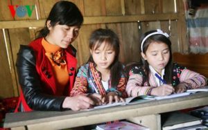 xuc dong ve nhung cai tet cua cac co giao noi bien gioi lai chau