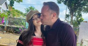 yeu co gai dan toc chu ru tu lan gap dau tien ky su uc quyet ve viet nam o re 1623